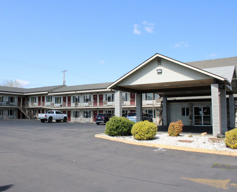 Top Hotel near Medford Railroad Park Museum